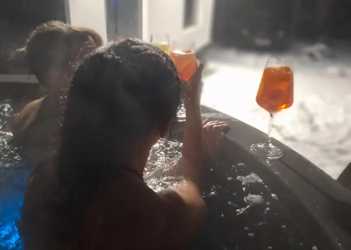 Horská chata Viking Z Prywatnym Ogrzewanym Basenem Sauna Oraz Balia Z Jacuzzi *